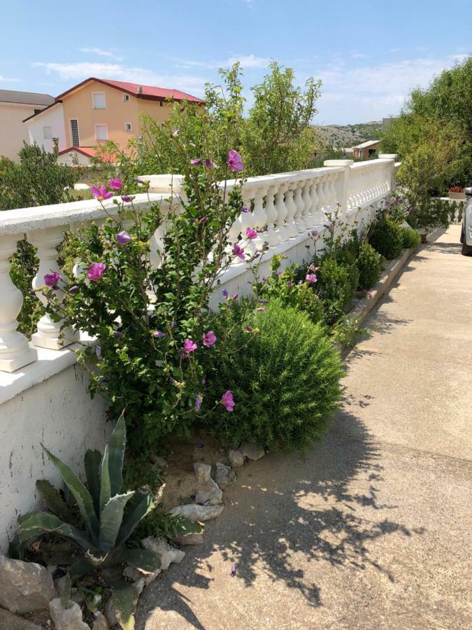 Apartmani Gabi Cesarica Exterior foto